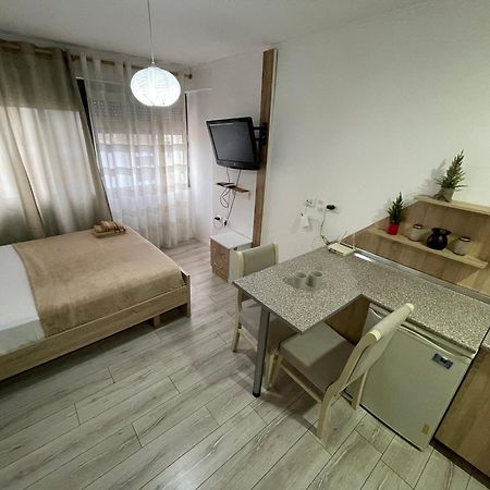 טיראנה Downtown Modern Studio Apartment מראה חיצוני תמונה