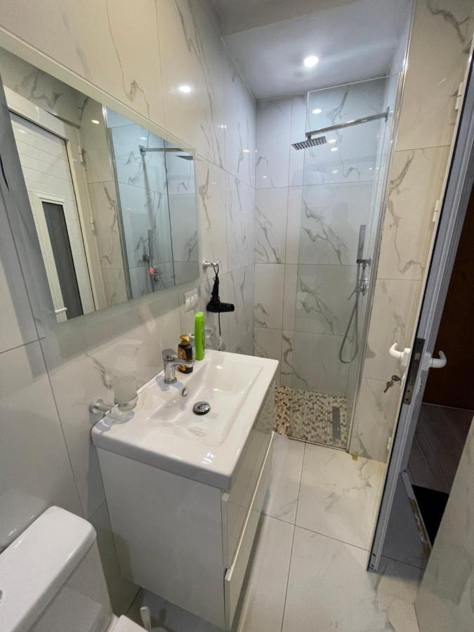 טיראנה Downtown Modern Studio Apartment מראה חיצוני תמונה