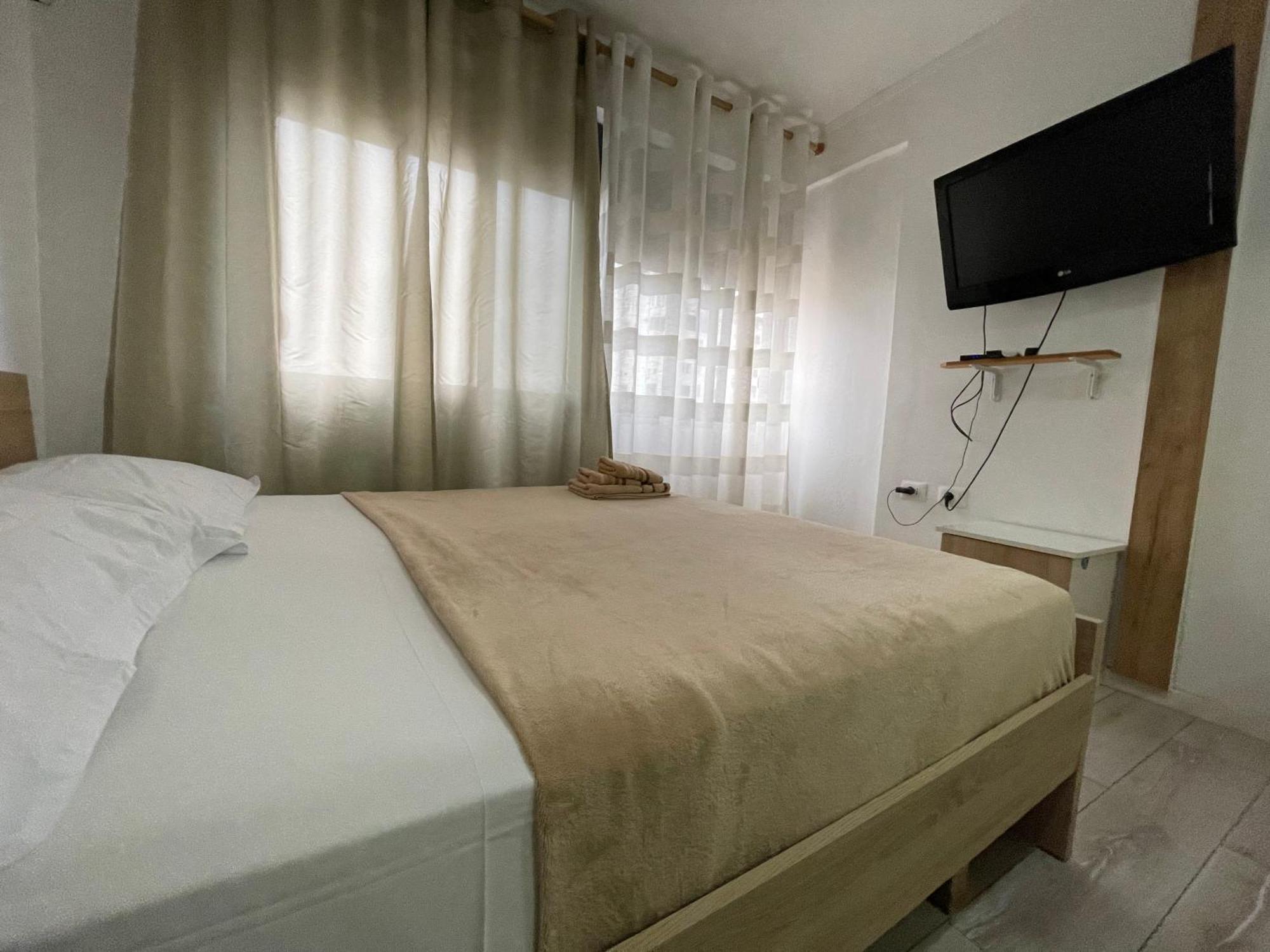 טיראנה Downtown Modern Studio Apartment מראה חיצוני תמונה